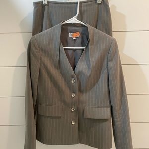 Tahari Skirt Suit